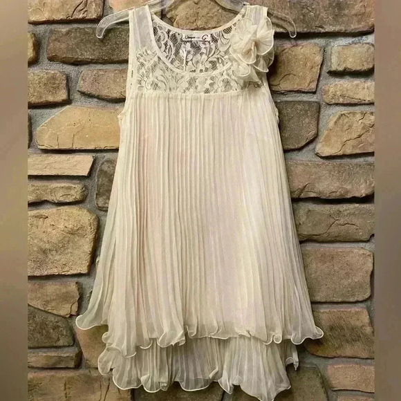 Umgee Women’s Lace Ruffles Sleeveless Elegant Party Loose Cream Mini Dress NEW - Picture 1 of 14